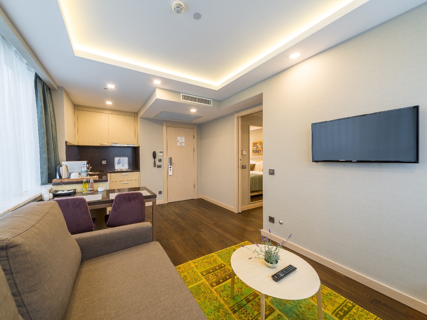 Deluxe Suite Room Monapart Hotel (4)