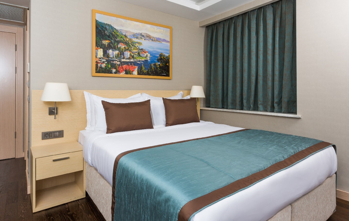 Superior Room Monopart Hotel Home Image (1)
