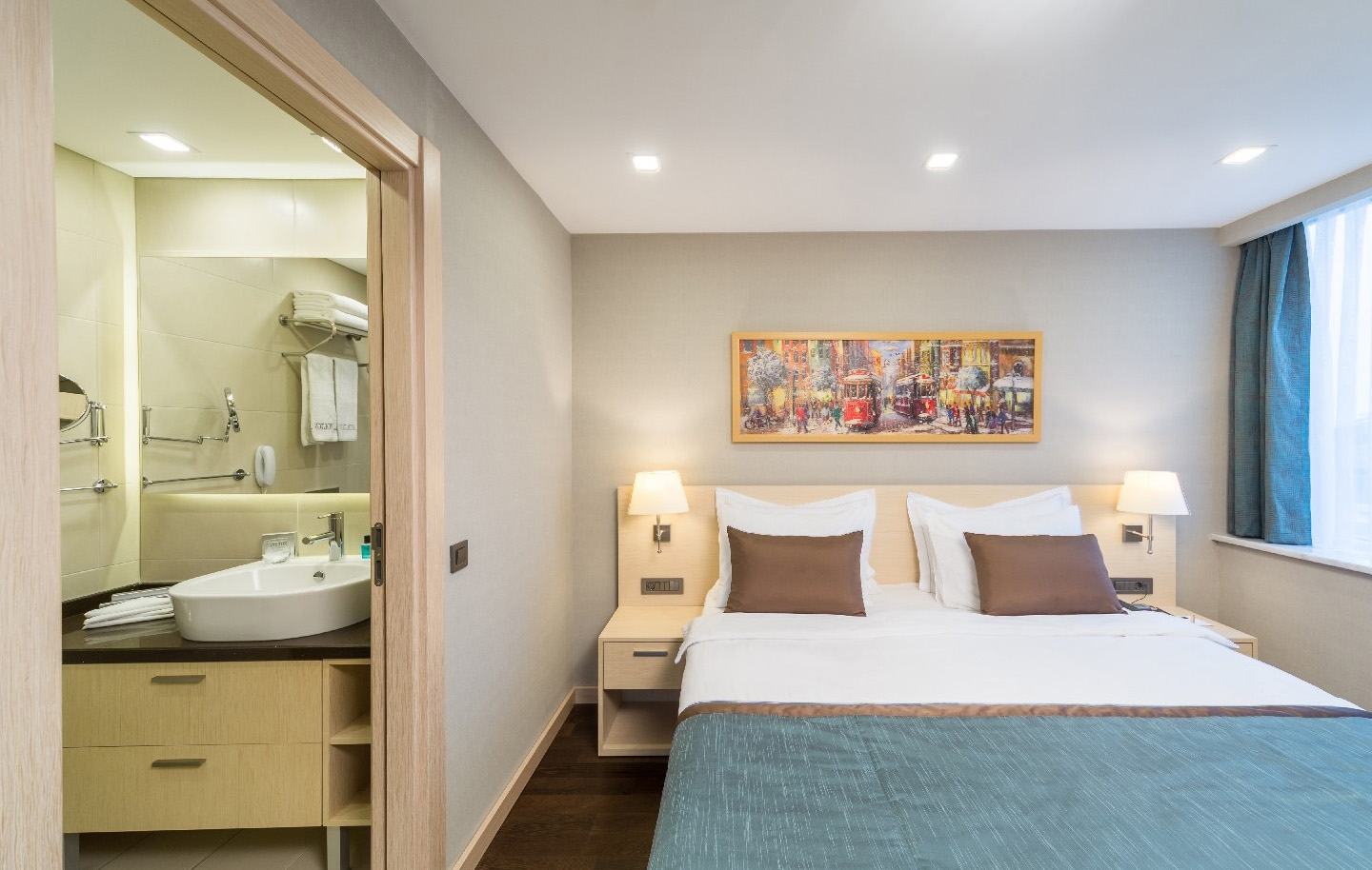 Superior Room Monopart Hotel Home Image (2)